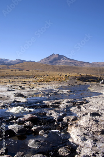 Geysers del tatio on Andes, Chile