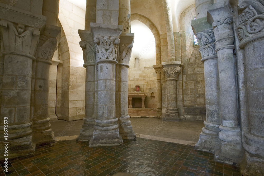 france; charente maritime; saintes; église saint eutrope : crypt