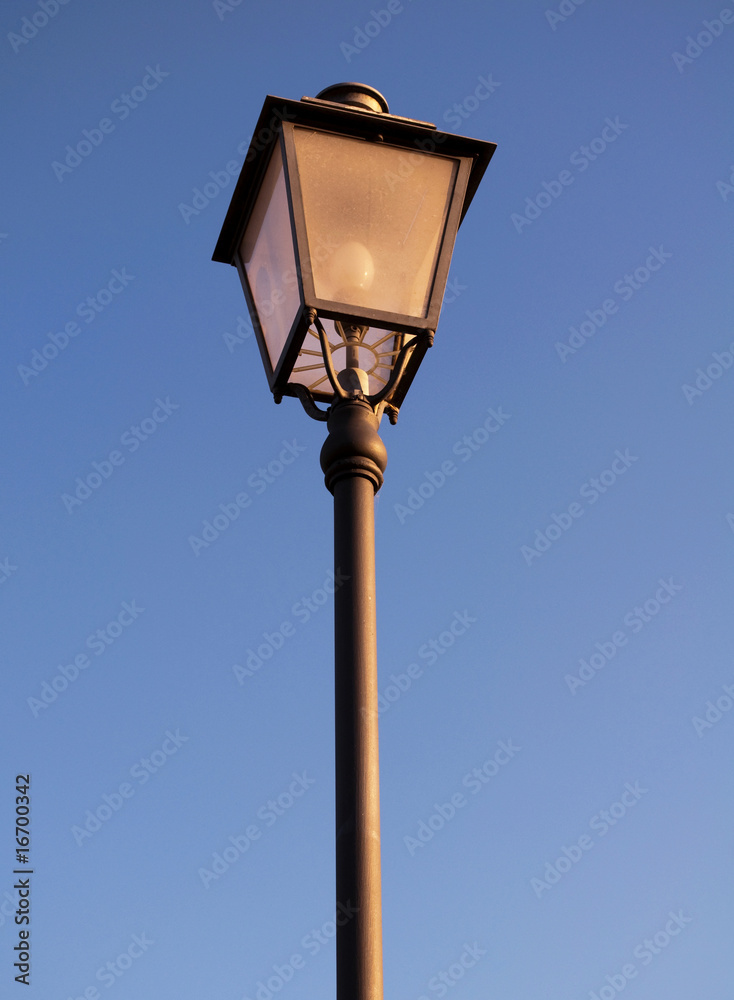 Street lamp