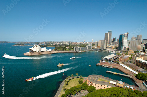 Sydney Hafen mit Skyline und Opernhaus