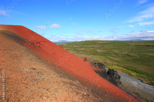 Foto Colourful mountain raudholar in iceland