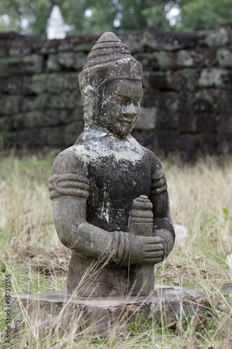 stone statue in cambodian temple