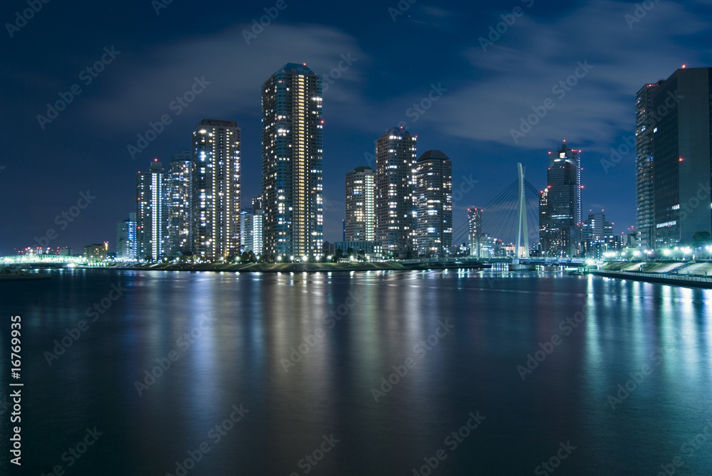 Obraz premium modern Tokyo at night