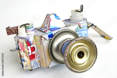Tin kamera