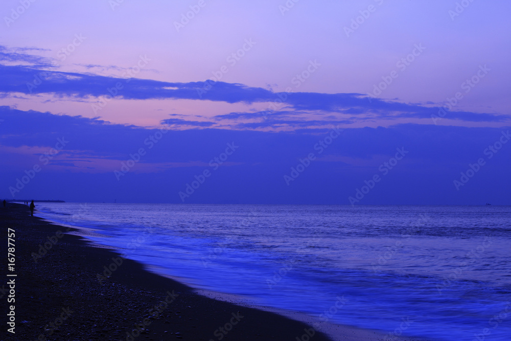 Fototapeta premium 大磯海岸の朝