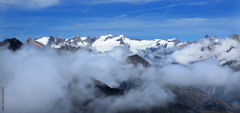 Gletscher und Wolken - glaciers and clouds