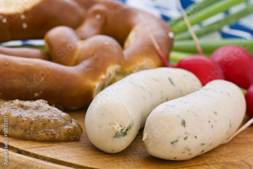 Weisswurst mit Brezen photo