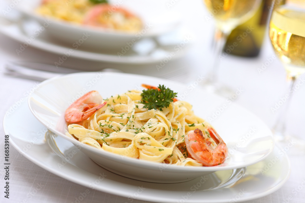 Pasta Alfredo with grilled shrimps