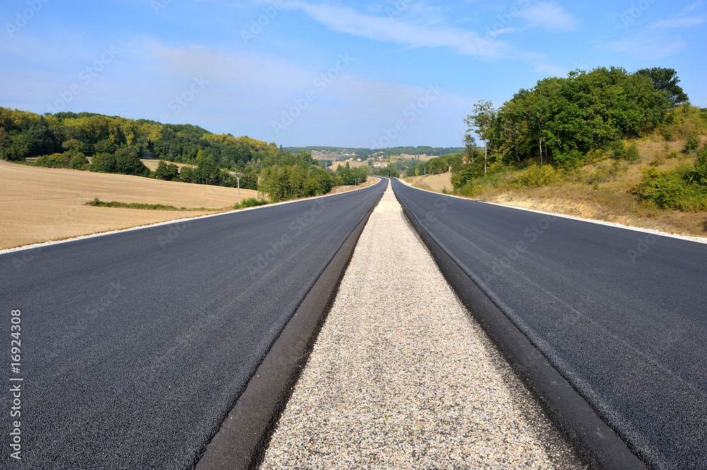 Fototapeta premium une autoroute en construction.