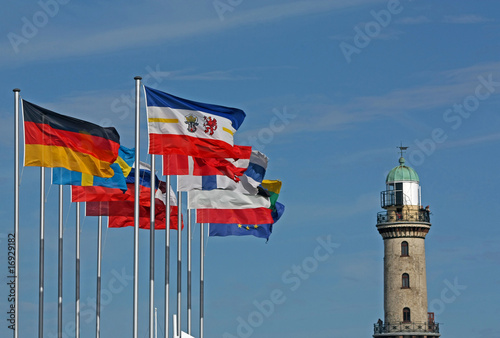 internationale Flaggen Leuchtturm