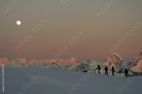 ciaspole al tramonto