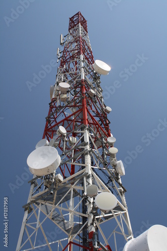 Repetidor de television en lo alto del monte Ezkaba (Nabarra).