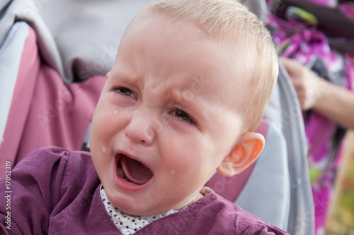 Bilde på lerret Baby with tears streaming down his face