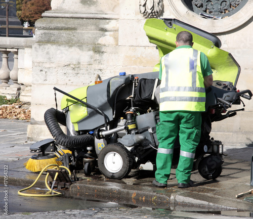 Machine à nettoyer, Paris