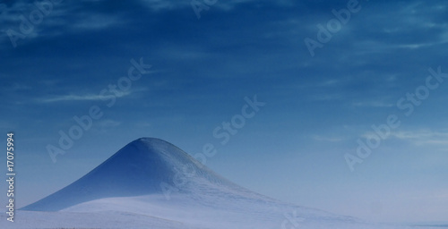 Fototapeta Naklejka Na Ścianę i Meble -  Lonely mountain