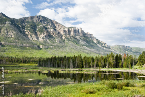 Quadro em tela Lake along Chief Joseph Scenic Byway