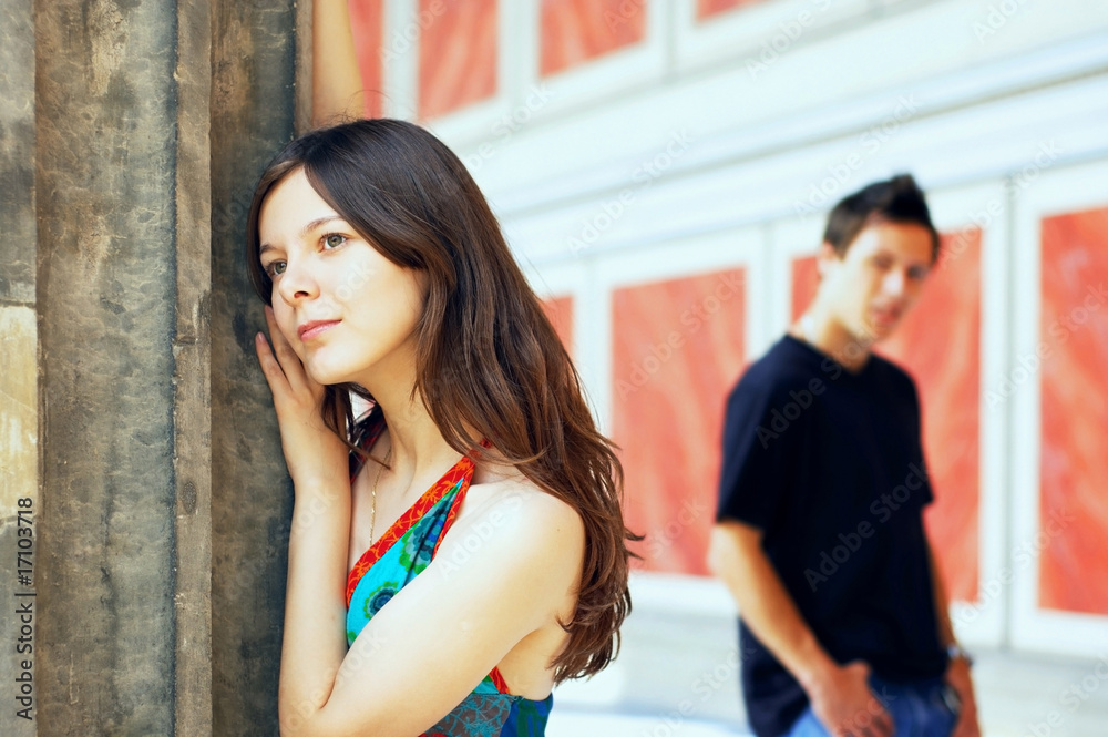 Obraz premium Two happiness love young people on blur historical background