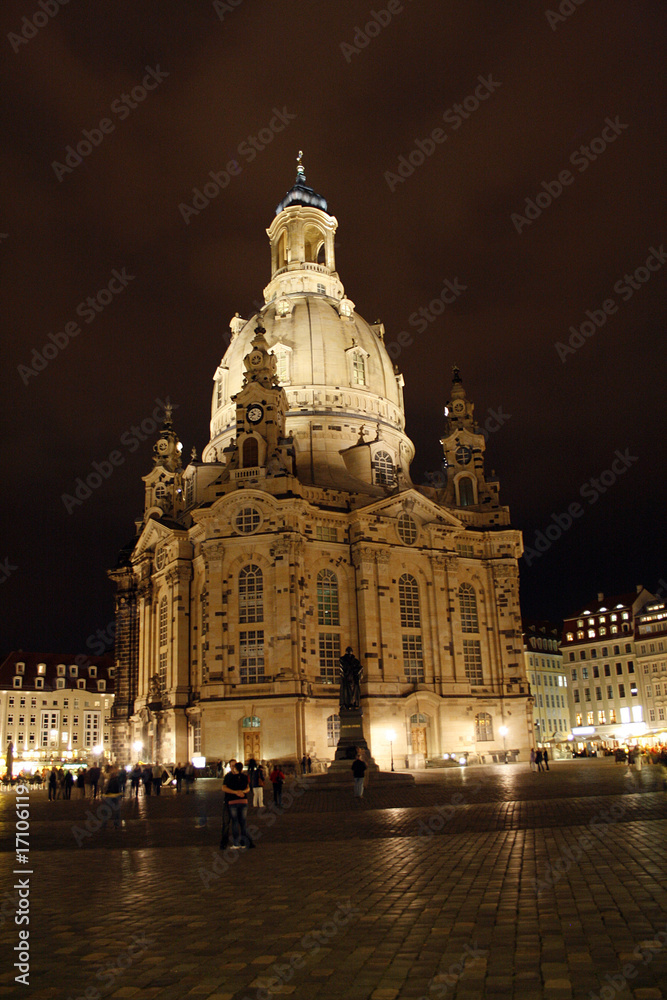 Frauenkirche Dresden bei Nacht
