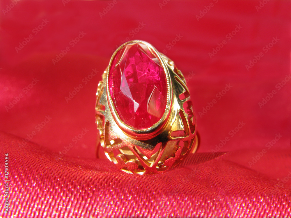 ruby gold ring