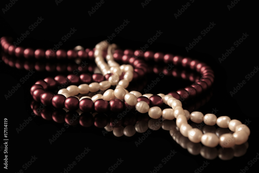 Pearl necklaces Pearl necklaces