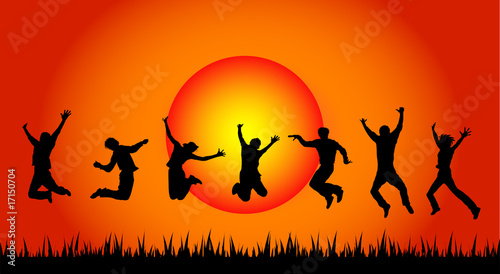 freudensprung im sonnenuntergang