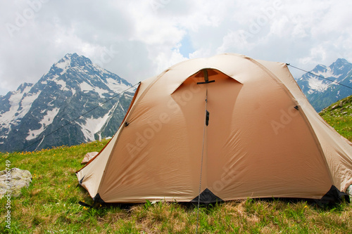 Tents in mountain © Maygutyak