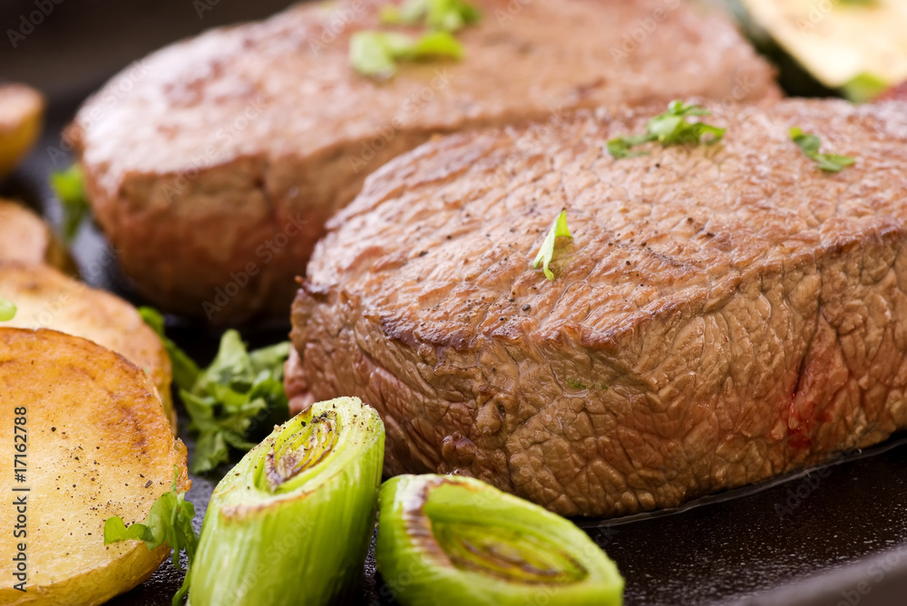 Steak mit Gemüse