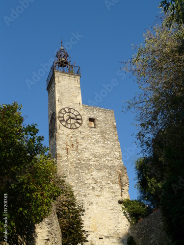 clocher de camaret en provence 0809069