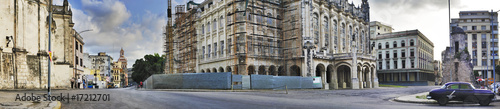 Havana buildings and car panorama