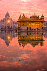 Wandcirkels India Gouden Tempel Amritsar bij zonsondergang  © Luciano Mortula-LGM