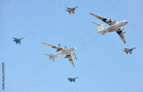Fototapeta Naklejka Na Ścianę i Meble -  Russian Air Force airplanes - aerial refueling