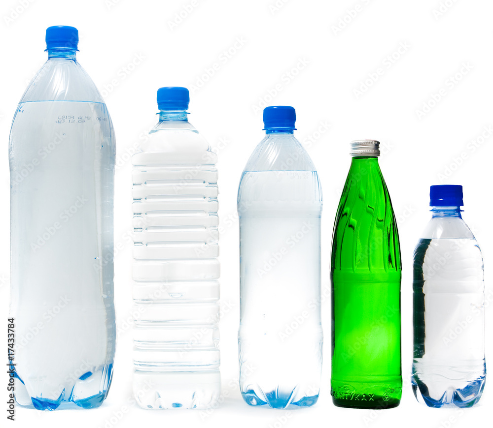 Naklejka premium Five bottles of water isolated