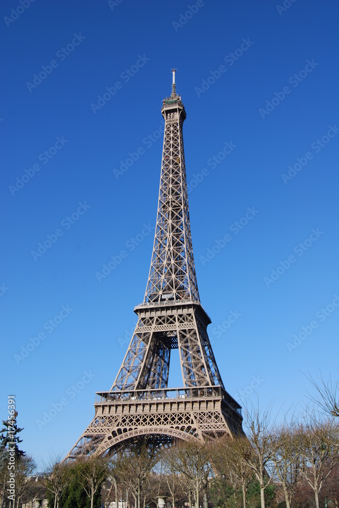 Eiffel Angle