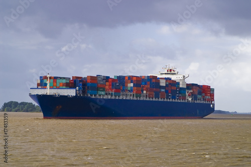 Containerschiff Elbe