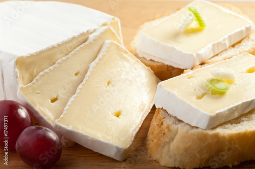 Camembert - mini sandwiches photo