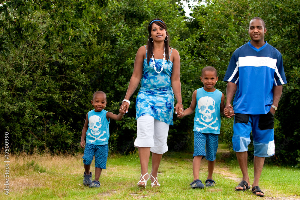 Obraz premium Family is walking in nature