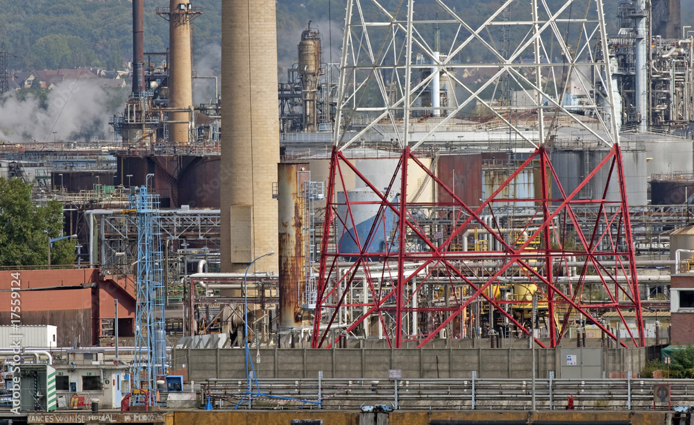 Industrieanlagen an der Seine, Frankreich