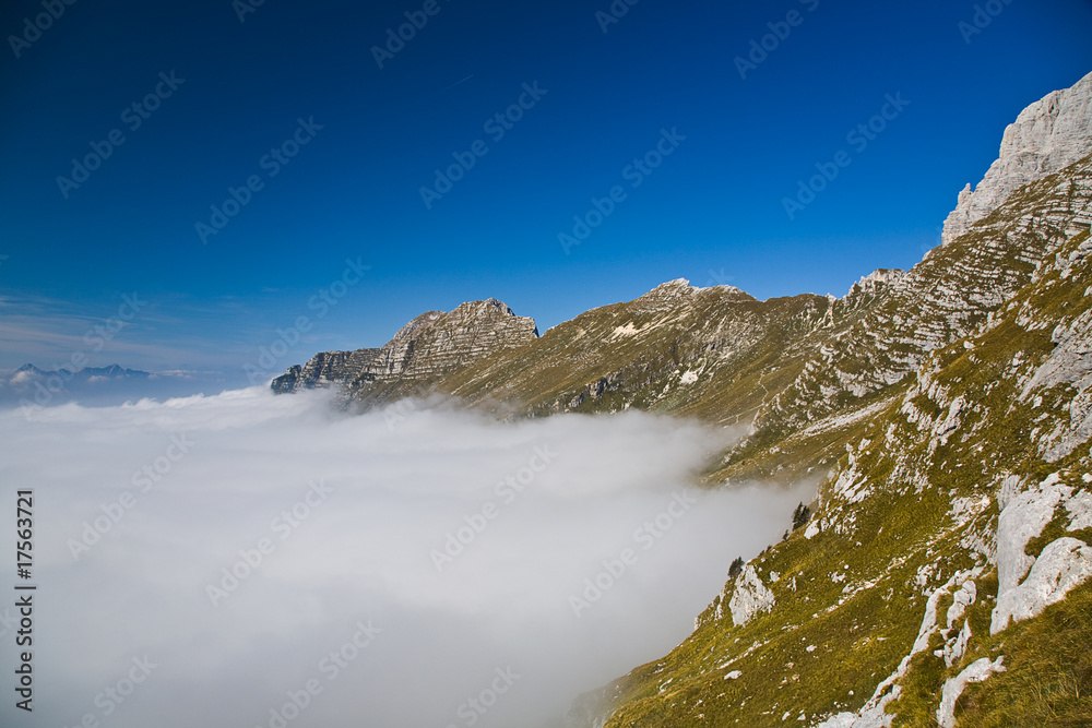 Montaschgruppe im Nebel, Julische Alpen