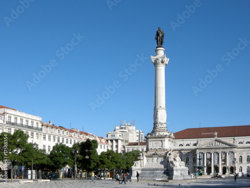 Rossio mit Säule, Lissabon