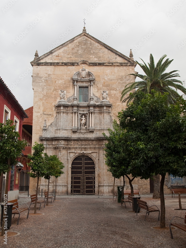 Eglise et fronton à Cordoue