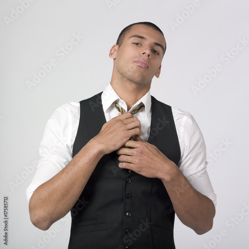 Foto homme d'affaires dédain snob