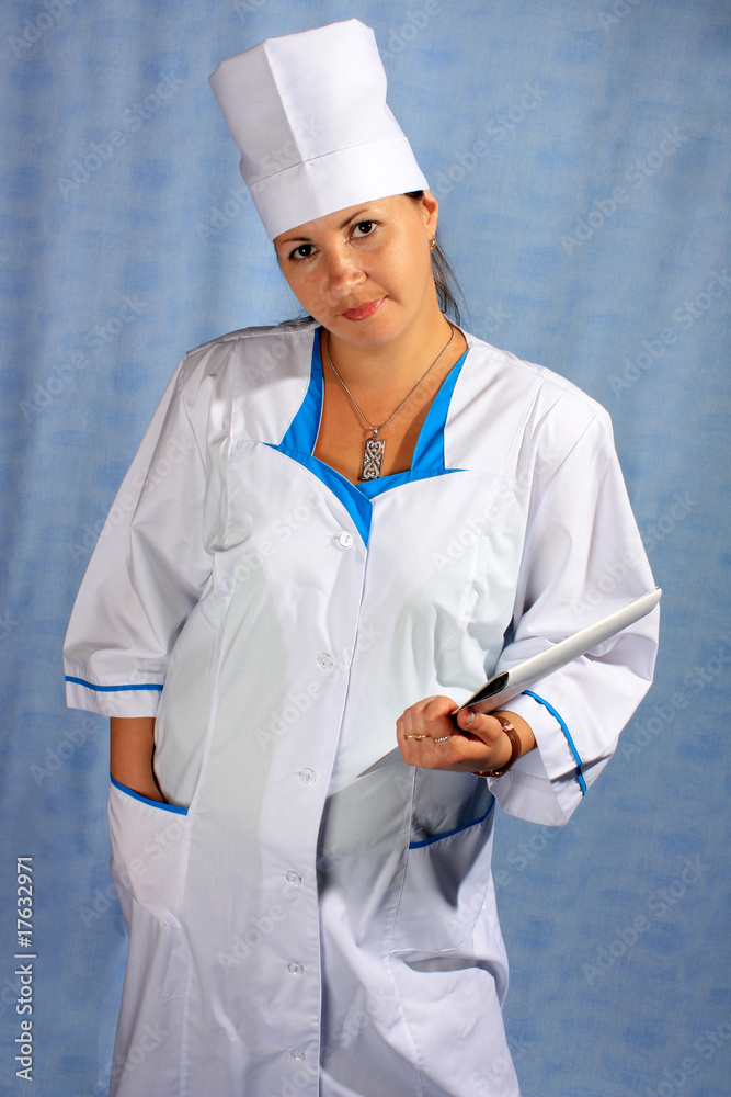 _ _A beautiful woman is a doctor _ _A beautiful woman is a doctor