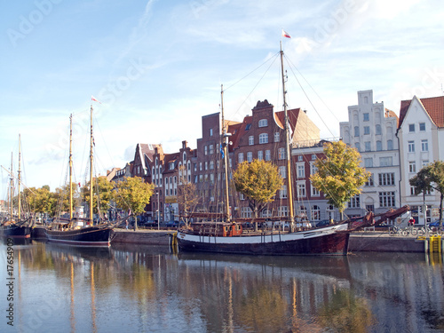Traditionssegler auf der Trave in Lübeck, Deutschland