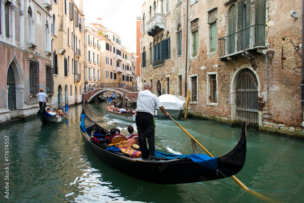 Gondola traffic jam