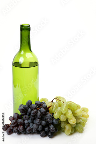 Fresh fruit and wine