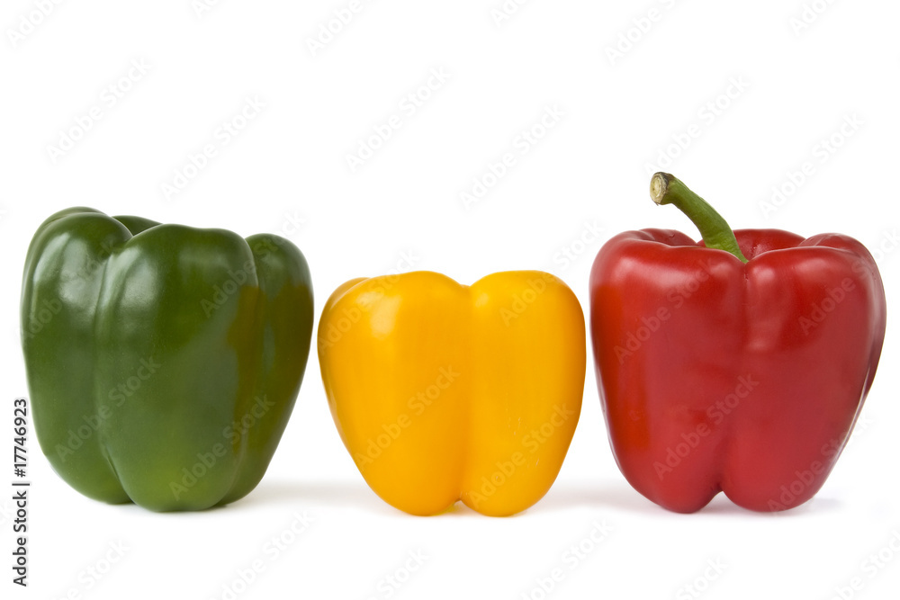 Gelbe, grüne, rote Paprika isoliert Gelbe, grüne, rote Paprika isoliert