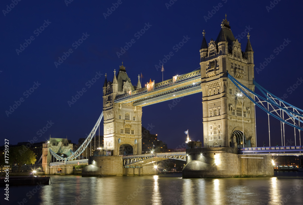 Obraz premium Tower Bridge at night, London, UK