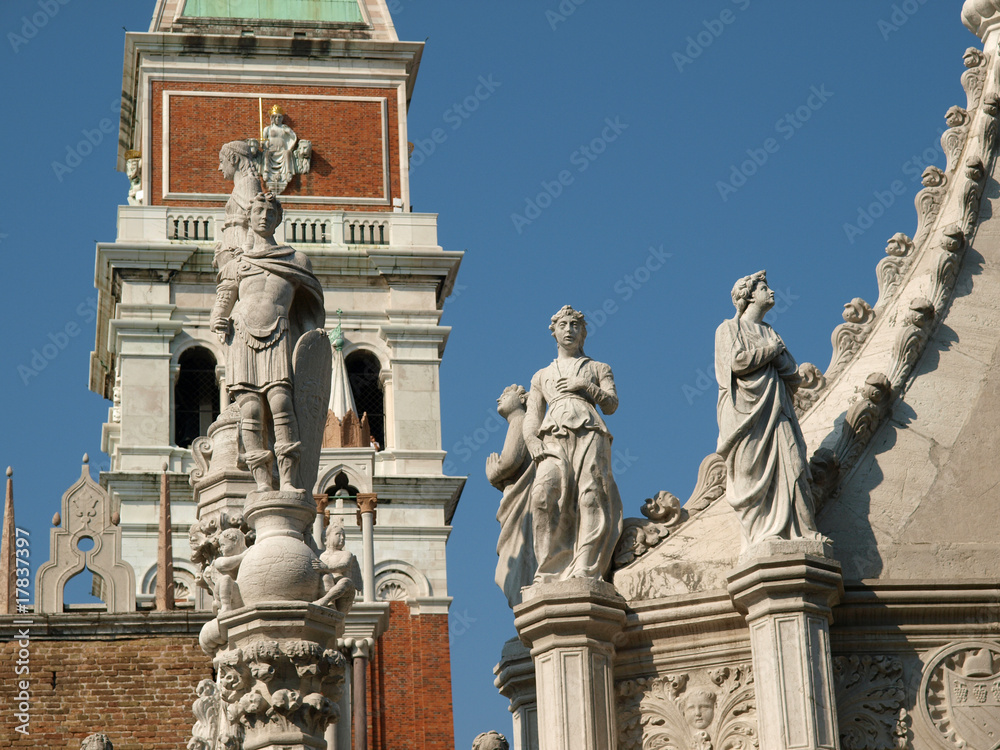 Obraz premium The Courtyard of the Doge's Palace in Venice
