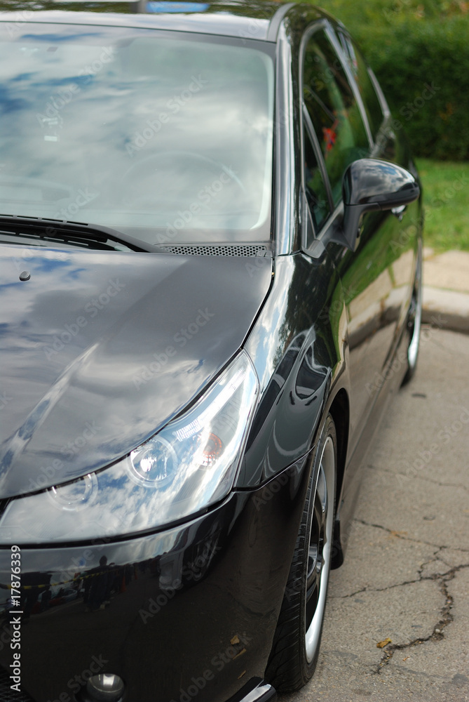 Obraz premium gray tuned sports car side