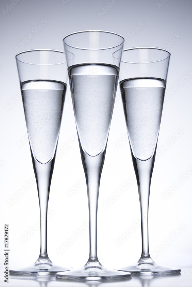 Obraz premium Three Tall Glasses
